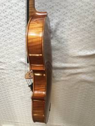 Viola A. Stradivari galben-castaniu-putin roscat (antichizat), lacuita manual cu serlac-alcool tehnic